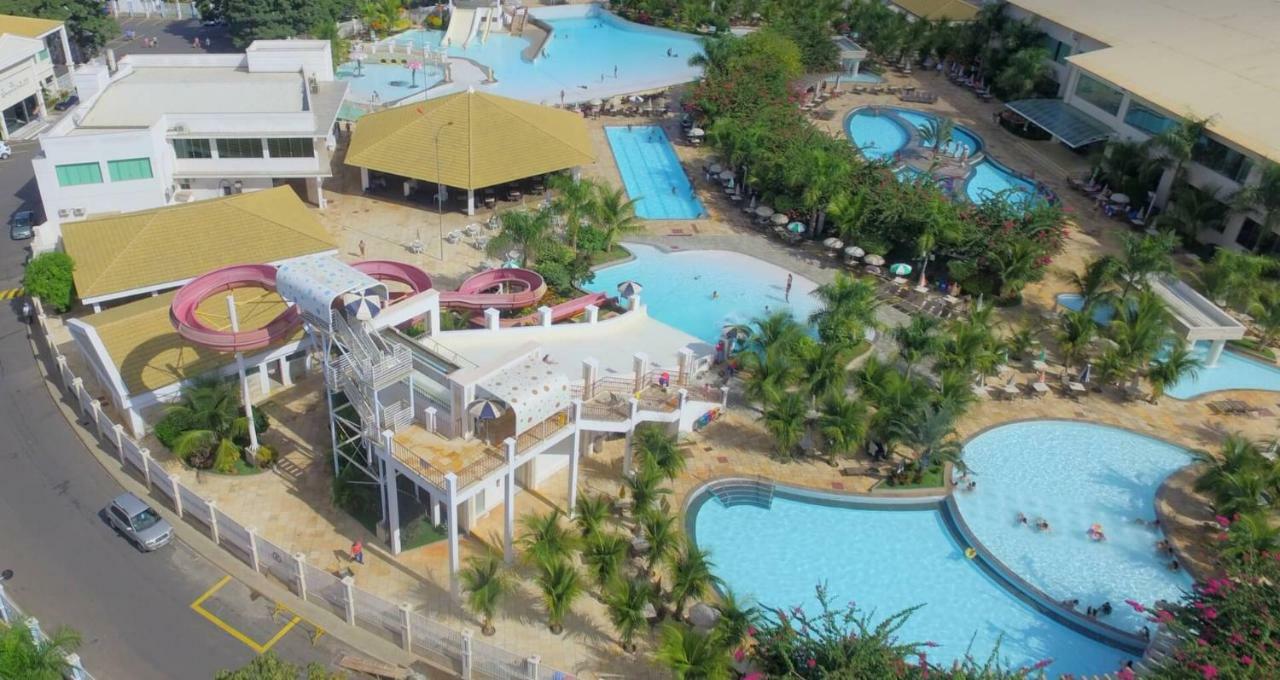 Lacqua Di Roma Com Piscina De Ondas Caldas Novas Kültér fotó